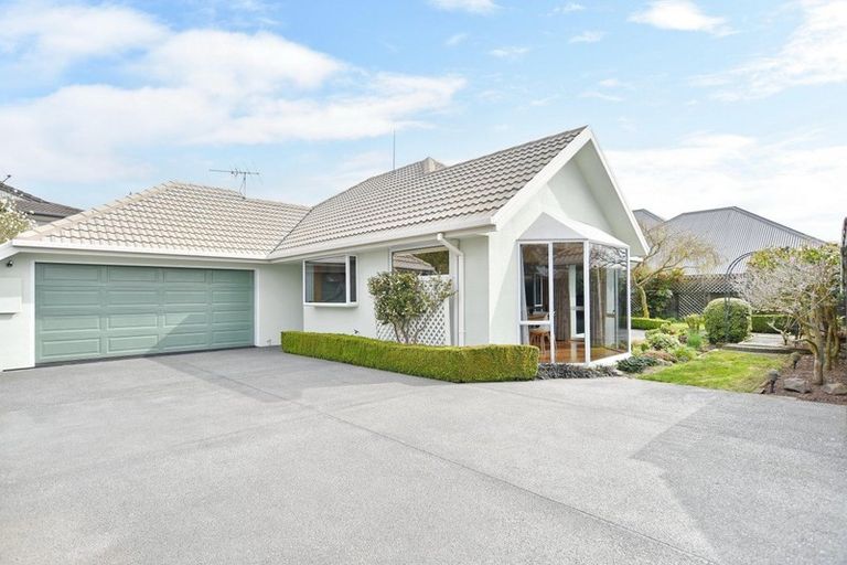 Photo of property in 23a Althorp Place, Avonhead, Christchurch, 8042