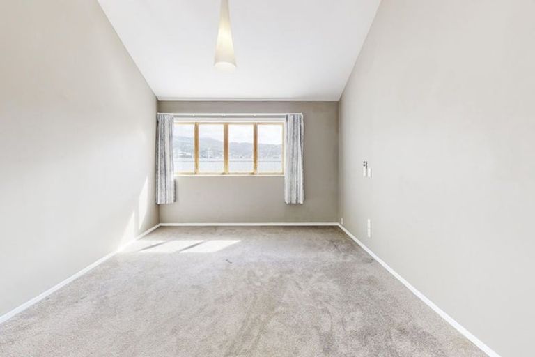 Photo of property in 19 Scarborough Terrace, Mount Victoria, Wellington, 6011