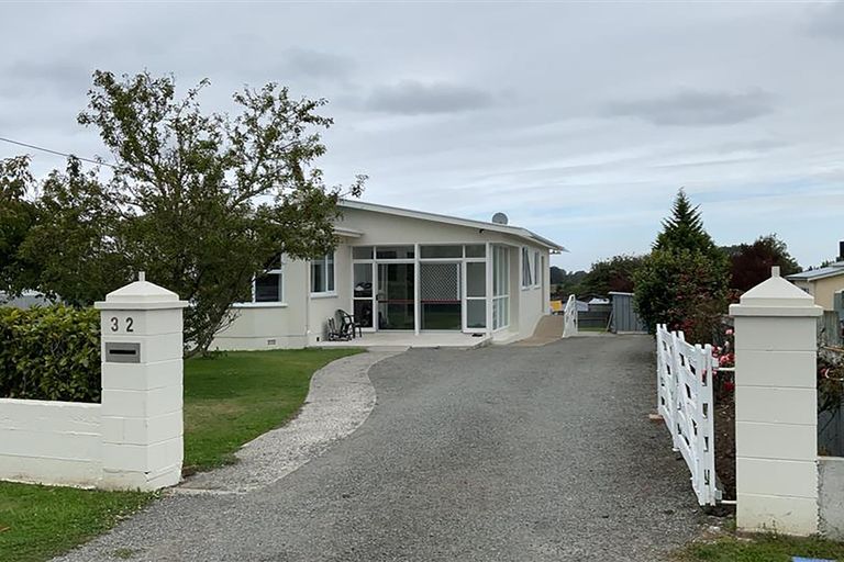 Photo of property in 32 Charles Street, Weston, Oamaru, 9401