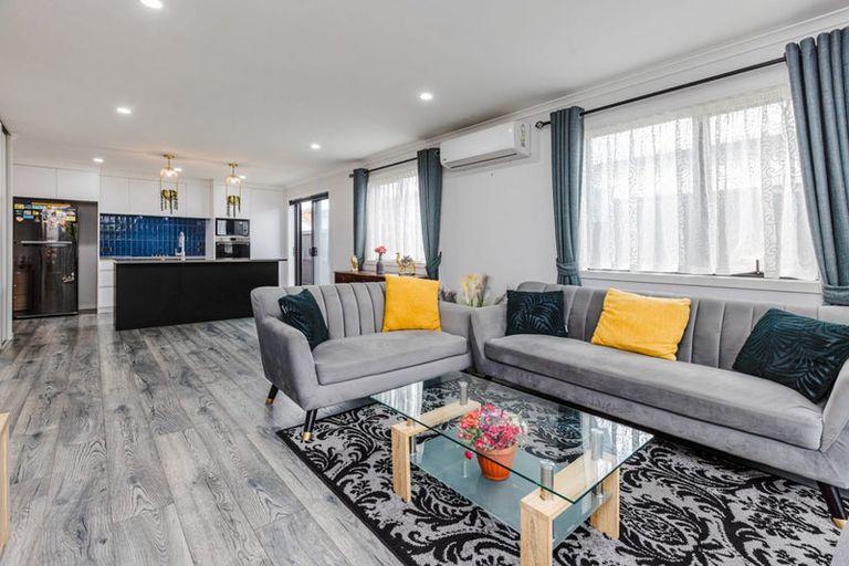 Photo of property in 25 Rosslands Avenue, Karaka, 2124