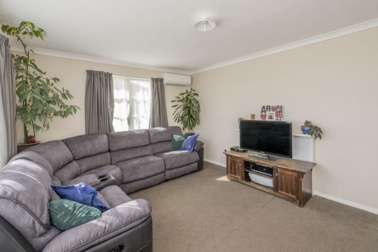 Photo of property in 26 Goldsmith Crescent, Levin, 5510