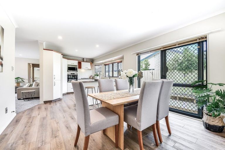 Photo of property in 52 Diomede Glade, Flagstaff, Hamilton, 3210