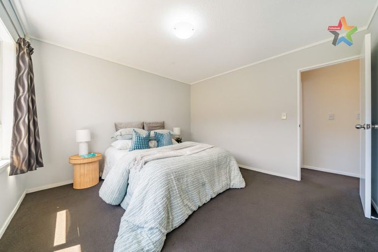 Photo of property in 11 Jasmine Grove, Maungaraki, Lower Hutt, 5010