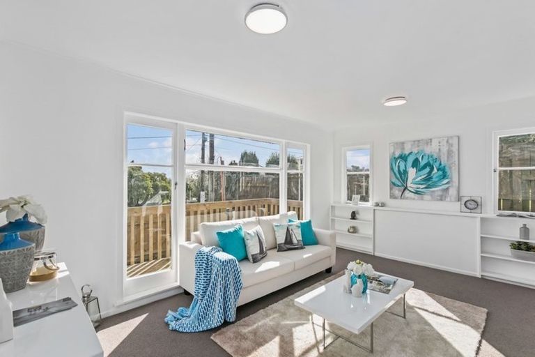 Photo of property in 53a Sylvan Crescent, Te Atatu South, Auckland, 0610