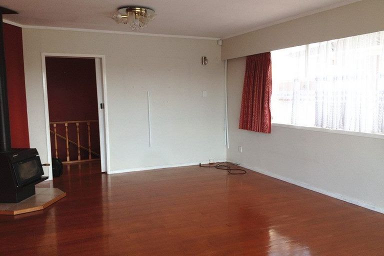 Photo of property in 18 Alton Terrace, Pakuranga Heights, Auckland, 2010