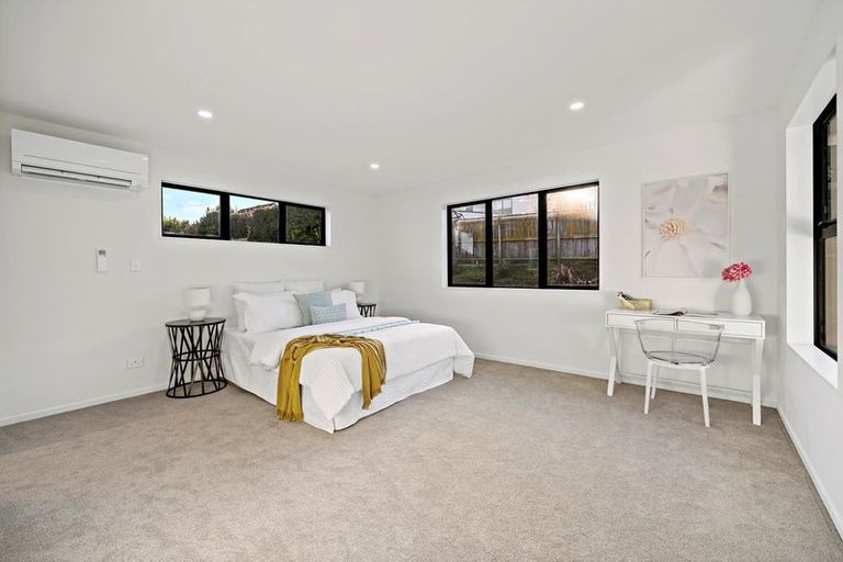 Photo of property in 11 Tawapou Close, Massey, Auckland, 0614