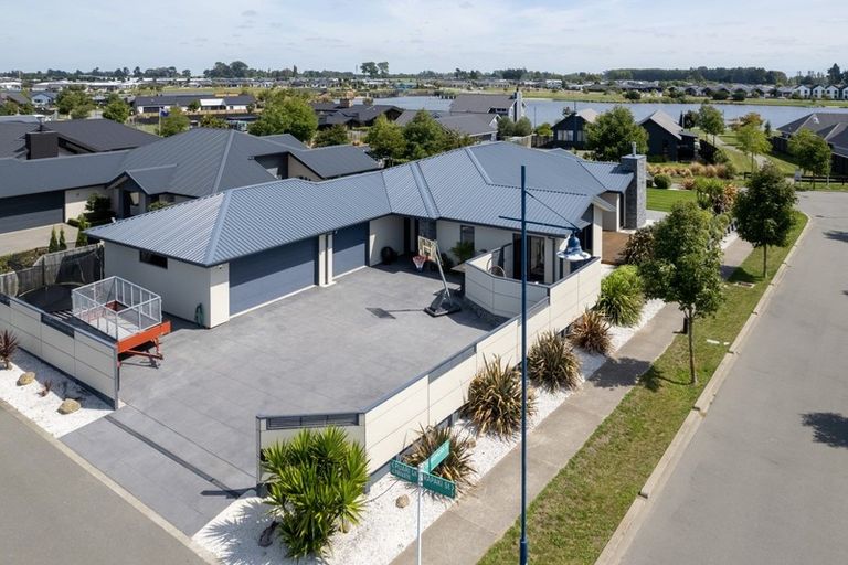 Photo of property in 3 Te Waihora Street, Pegasus, 7612