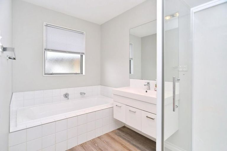 Photo of property in 35a Bayswater Crescent, Bromley, Christchurch, 8062