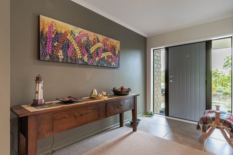 Photo of property in 205 Taylors Road, Otaki, 5583