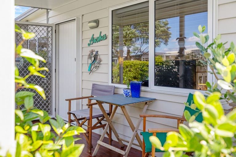 Photo of property in 9 Coprosma Close, Papamoa Beach, Papamoa, 3118