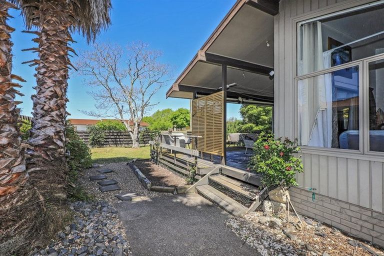 Photo of property in 100 Flaxmere Avenue, Flaxmere, Hastings, 4120