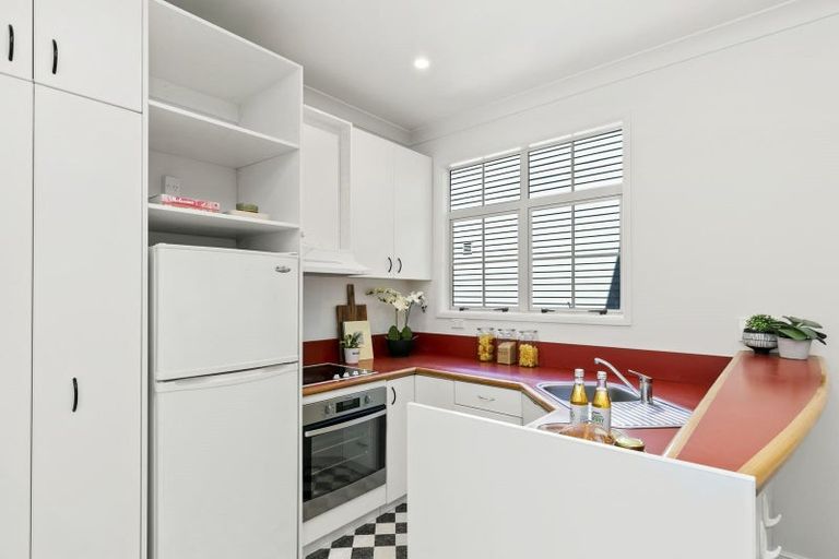 Photo of property in 9 Murphy Street, Thorndon, Wellington, 6011