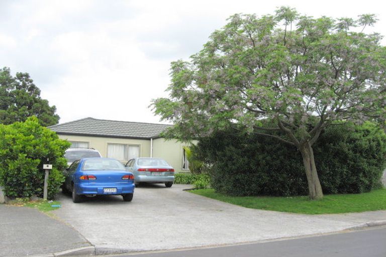 Photo of property in 1 Scotts Field Drive, Takanini, 2112