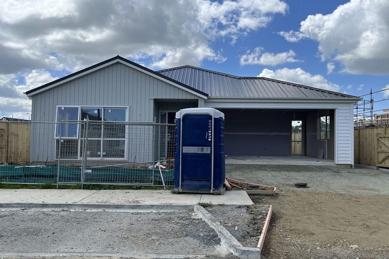 Photo of property in 20 Babina Avenue, Kumeu, 0810