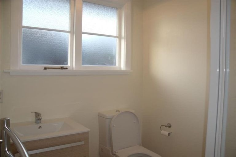 Photo of property in 9 Vagues Road, Northcote, Christchurch, 8052