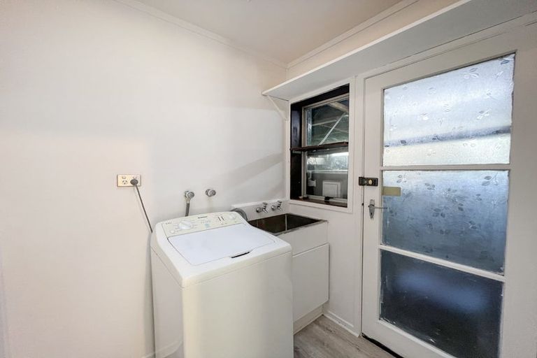 Photo of property in 5/68 Clayburn Road, Glen Eden, Auckland, 0602