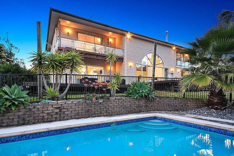 Photo of property in 18 Hobson Heights Road, Lucas Heights, Auckland, 0632