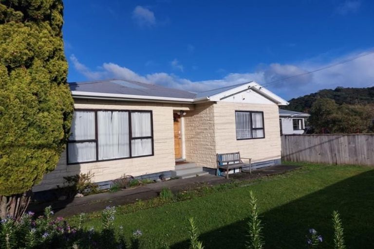Photo of property in 30 Norfolk Street, Wainuiomata, Lower Hutt, 5014