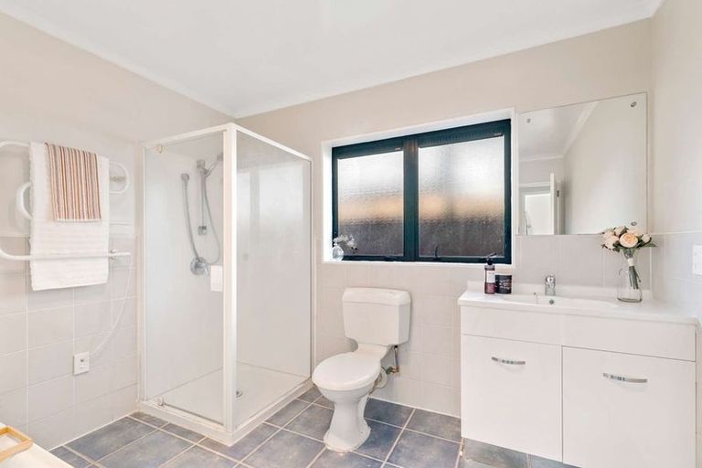 Photo of property in 51a Halver Road, Hillpark, Auckland, 2102