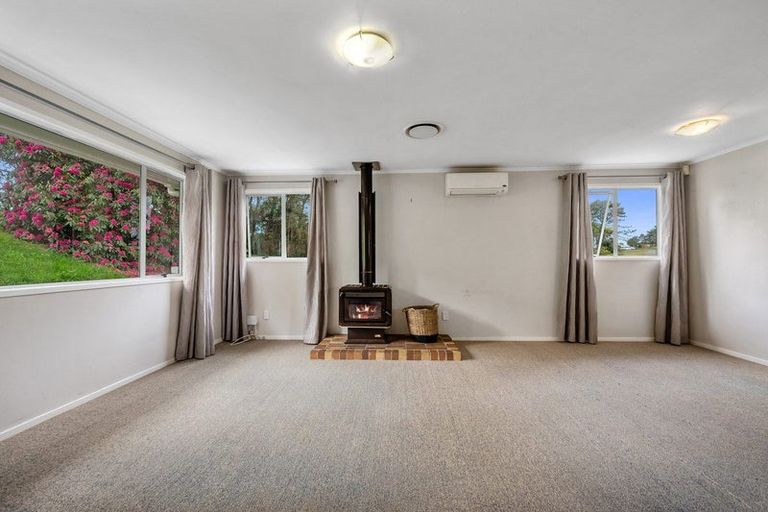 Photo of property in 17 Spargo Road, Massey, Auckland, 0614