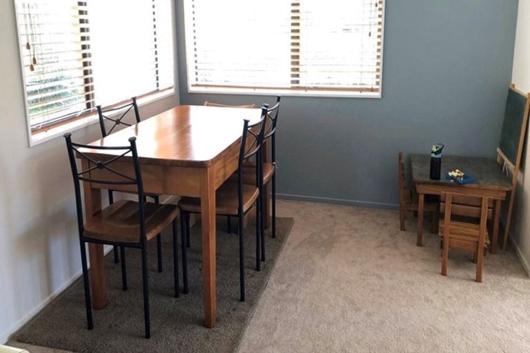 Photo of property in 3/27 Luplau Crescent, Cockle Bay, Auckland, 2014