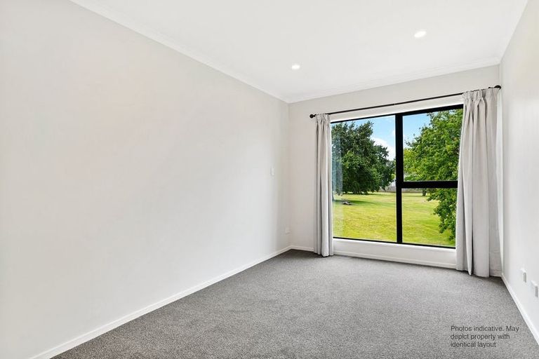 Photo of property in 2/20 Blanche Way, Half Moon Bay, Auckland, 2012