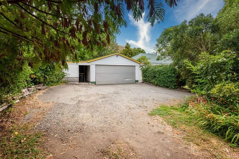 Photo of property in 7 Port Hills Road, Heathcote Valley, Christchurch, 8022