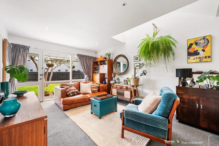 Photo of property in 1/2 Alice Street, Alicetown, Lower Hutt, 5010