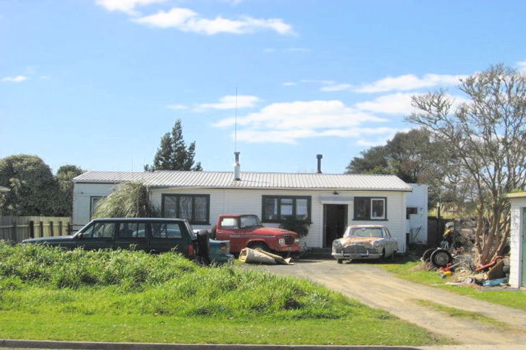 Photo of property in 9 Kauri Street, Edgecumbe, 3120