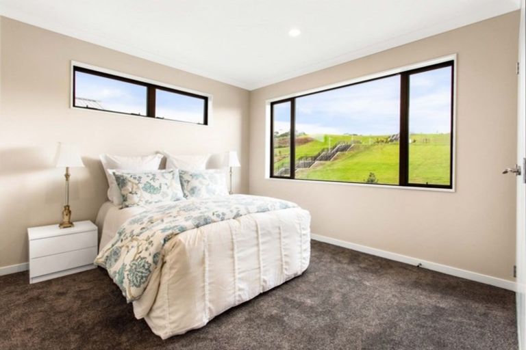 Photo of property in 17 Tawatawa Street, Long Bay, Auckland, 0630