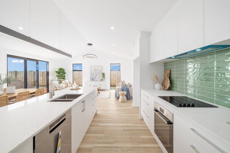 Photo of property in 10 Dalness Crescent, Halswell, Christchurch, 8025