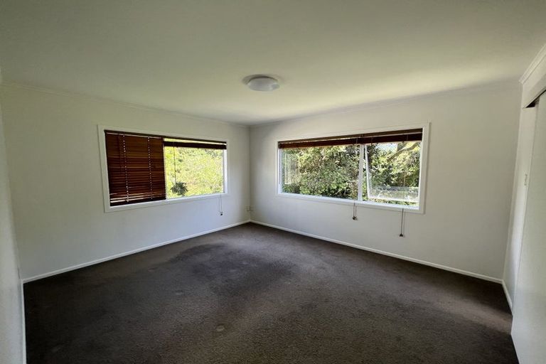 Photo of property in 31 Creamer Avenue, Belmont, Auckland, 0622