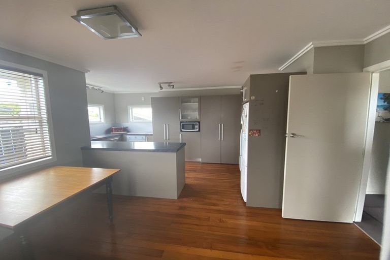 Photo of property in 41 Brookes Terrace, Waitara, 4320