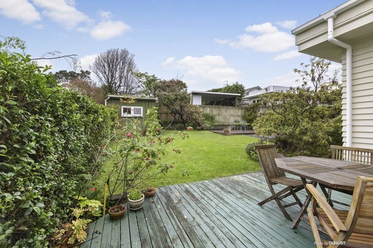 Photo of property in 23 Aplin Terrace, Ngaio, Wellington, 6035