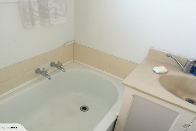 Photo of property in 35 Bermuda Drive, Hornby, Christchurch, 8042