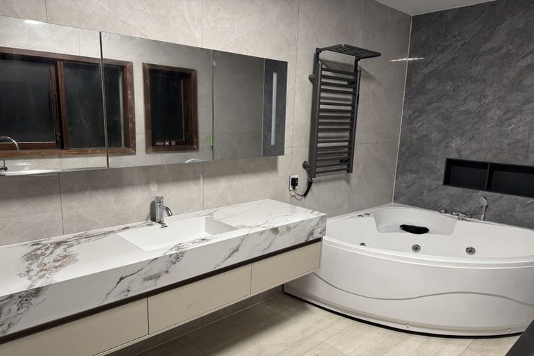 Photo of property in 70b Avonhead Road, Avonhead, Christchurch, 8042