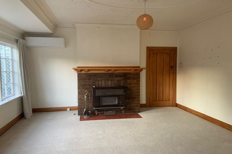 Photo of property in 32 Harland Street, Brooklyn, Wellington, 6021