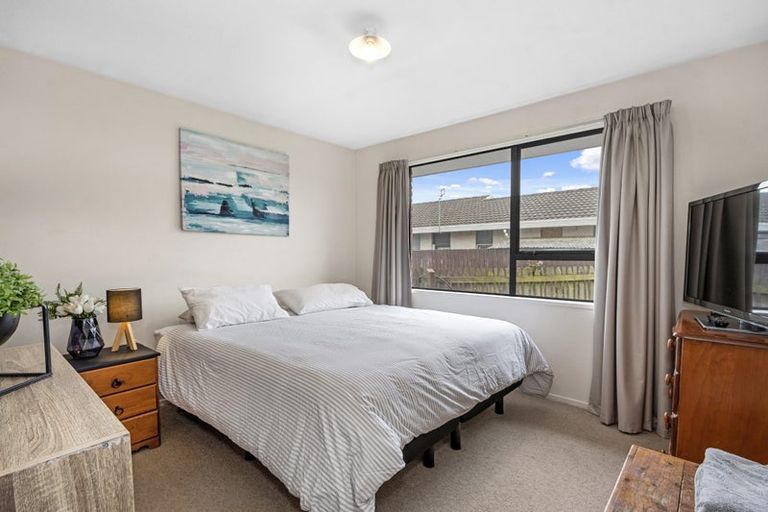 Photo of property in 2/62 Highsted Road, Bishopdale, Christchurch, 8053