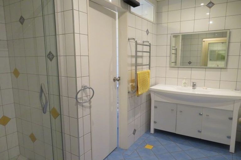 Photo of property in 91 Stratton Street, Normandale, Lower Hutt, 5010