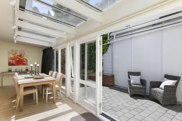 Photo of property in 360 Tinakori Road, Thorndon, Wellington, 6011