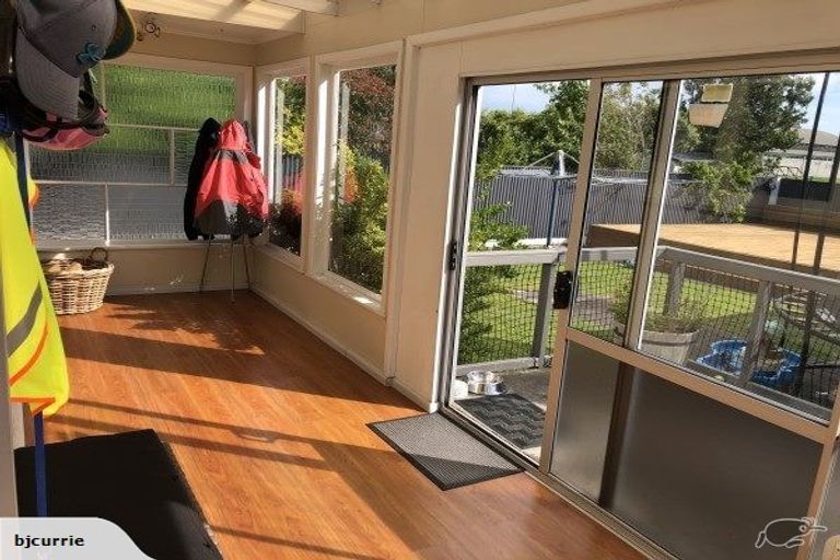 Photo of property in 16 Aspiring Avenue, Milson, Palmerston North, 4414