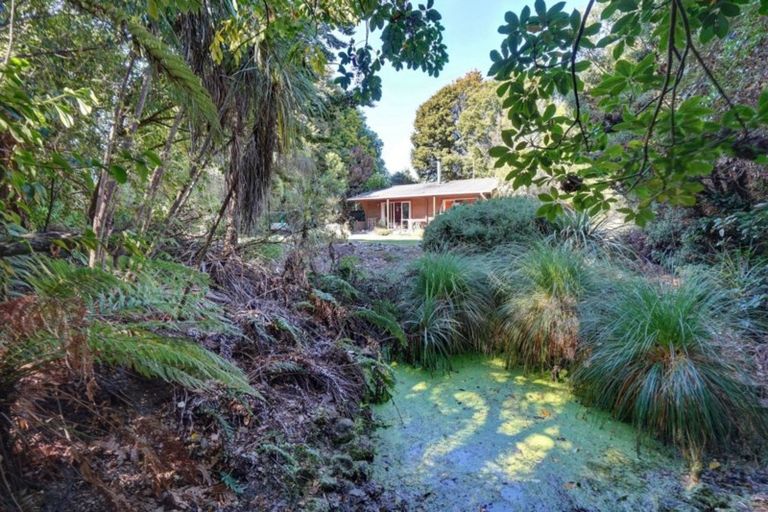 Photo of property in 20 Woodend Road, Woodend, 7610