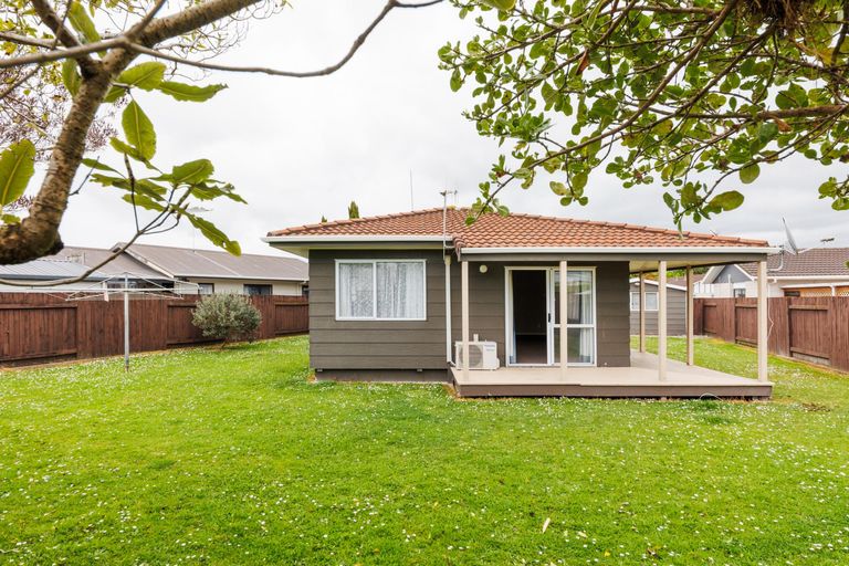 Photo of property in 25 Willowstream Grove, Cloverlea, Palmerston North, 4412
