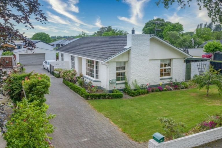 Photo of property in 14 Ramore Place, Redwood, Christchurch, 8051