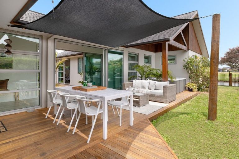 Photo of property in 10 Palazzo Drive, Papamoa Beach, Papamoa, 3118