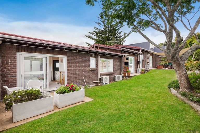 Photo of property in 103 Stapleford Crescent, Browns Bay, Auckland, 0630