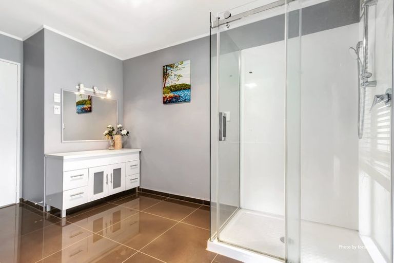 Photo of property in 2/248 Sturges Road, Henderson, Auckland, 0612