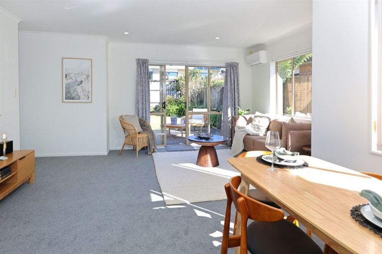 Photo of property in 40 Basra Drive, Henderson, Auckland, 0612