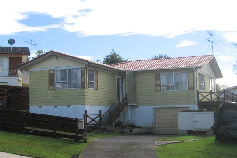 Photo of property in 28 Keegan Drive, Massey, Auckland, 0614