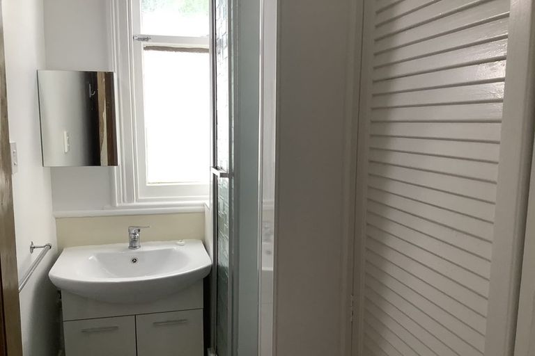 Photo of property in 24 Konini Road, Hataitai, Wellington, 6021